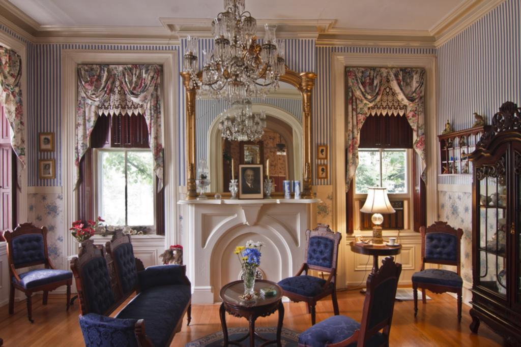 Lovelace Manor Bed And Breakfast Ланкастър Екстериор снимка