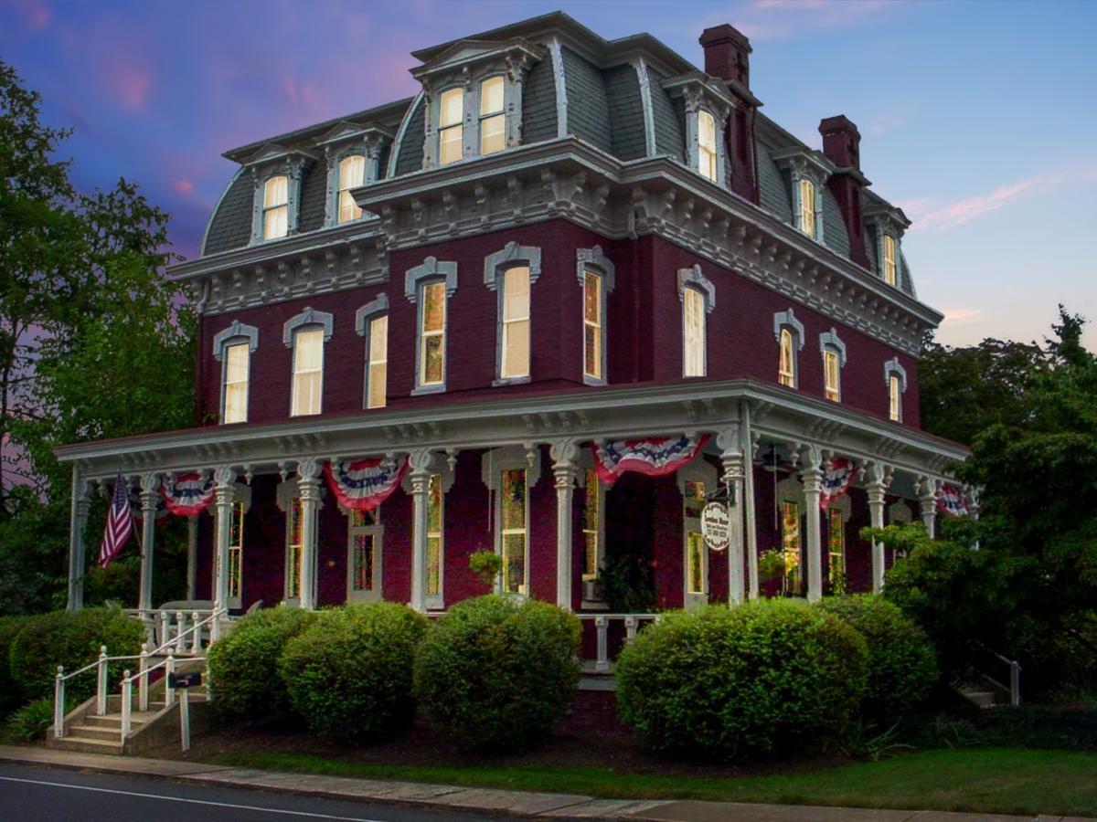 Lovelace Manor Bed And Breakfast Ланкастър Екстериор снимка
